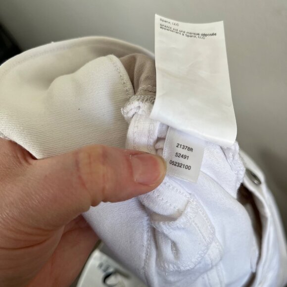 Spanx Womens Plus size White Denim Slimming High Waisted  Jean Shorts 3X - Picture 7 of 9